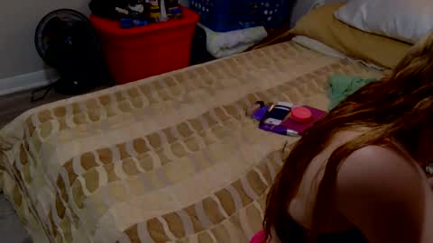Snapshot of kayleekakesnslim chatting on 06-09-26, 07:58 kaylee kakes online show from 06-09-26, 07:58