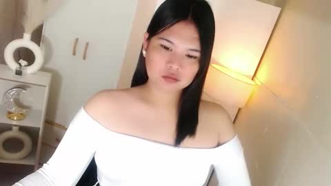 Y O U R        F U T U R E       K A Y L E E  online show from 02-06-26, 01:21