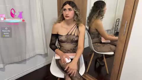 Snapshot of kayleesims_ chatting on 06-11-26, 02:22 Kaylee Sims online show from 06-11-26, 02:22