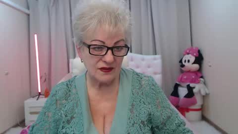 kaylesmoll online show from 05-01-26, 06:34