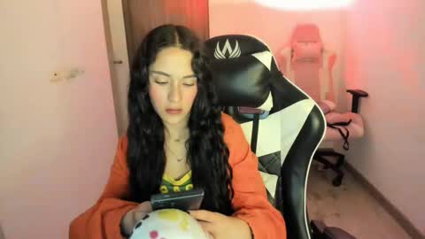 kaylie online show from 12-04-25, 03:38