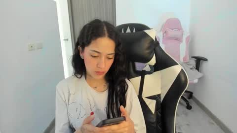 kaylie online show from 01-10-26, 01:35