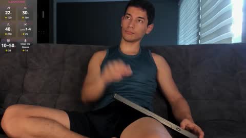 Snapshot of kayn_kalo chatting on 10-17-25, 08:33 Kayn online show from 10-17-25, 08:33