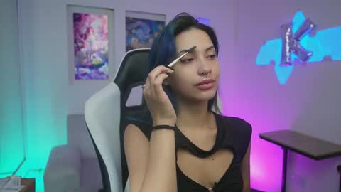 Kayra online show from 11-24-25, 12:05