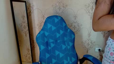 K A I T L I N  online show from 03-06-26, 12:12