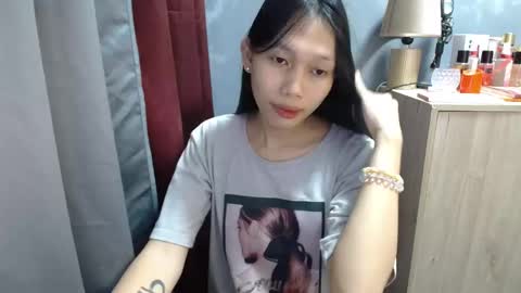 Its me Cora online show from 10-25-25, 04:42