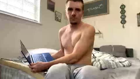 Snapshot of kcdowdy90 chatting on 09-24-25, 12:19 rowdy6969 online show from 09-24-25, 12:19