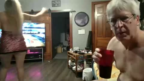 Snapshot of kdb6985 chatting on 11-08-25, 01:28 kdb6985 online show from 11-08-25, 01:28