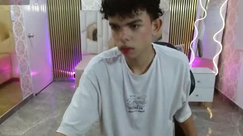 Snapshot of keahi_tay chatting on 04-26-26, 11:41 keahi online show from 04-26-26, 11:41
