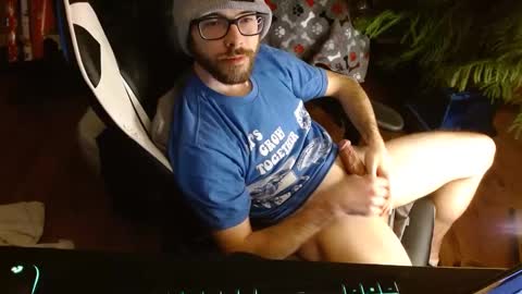 Snapshot of keegancheese chatting on 02-21-25, 03:34 Tom online show from 02-21-25, 03:34