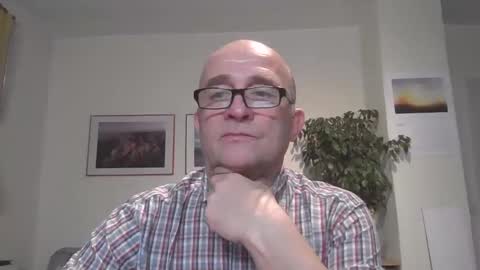 keilie1 online show from 12-25-24, 07:56