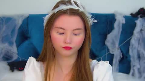 Keira online show from 10-24-25, 06:15