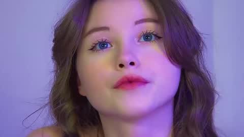 Keira online show from 11-14-25, 07:12