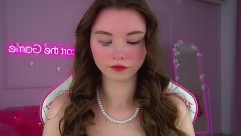 Keira online show from 12-22-25, 06:05