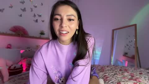Snapshot of keirasworld chatting on 05-20-26, 12:17 keira online show from 05-20-26, 12:17