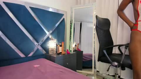 Snapshot of keishaconie chatting on 03-17-26, 08:12 Ebony - Keisha online show from 03-17-26, 08:12