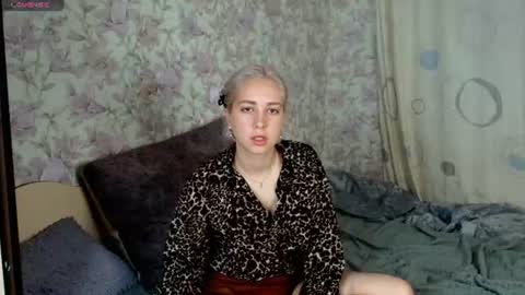 Snapshot of keit20 chatting on 08-07-26, 10:23 Kate online show from 08-07-26, 10:23
