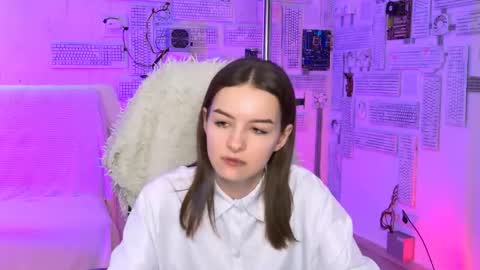 Snapshot of kelliebanshe chatting on 05-18-26, 07:03 kelliebanshe online show from 05-18-26, 07:03