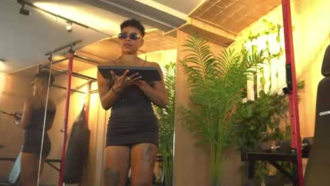 kelly__thomson online show from 06-26-26, 01:15