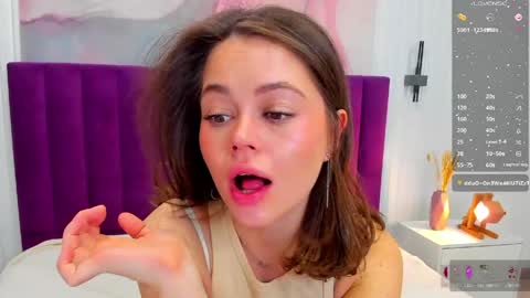 Snapshot of kelly_cuutie chatting on 05-19-26, 01:33 Kelly online show from 05-19-26, 01:33