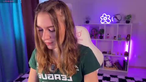 Snapshot of kelly_sunnn chatting on 07-19-26, 08:07 Kelly online show from 07-19-26, 08:07