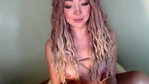 Snapshot of kellyclarksonx chatting on 02-07-26, 07:50 its me KELLY online show from 02-07-26, 07:50