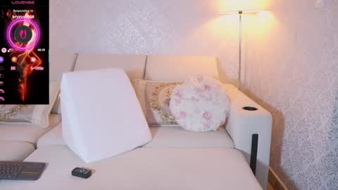 vanessa online show from 03-08-26, 05:50