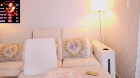 Snapshot of kellyfernandes chatting on 05-09-26, 12:10 vanessa online show from 05-09-26, 12:10