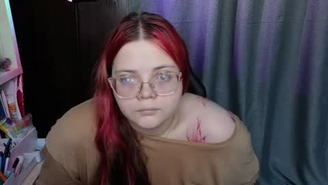 Kellyfiery online show from 06-14-26, 01:57