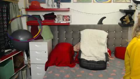 kelly online show from 01-29-25, 04:47