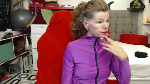 kelly online show from 02-02-25, 05:42