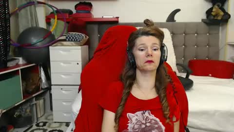 kelly online show from 02-13-25, 01:50