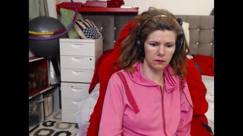 kelly online show from 02-19-25, 02:55