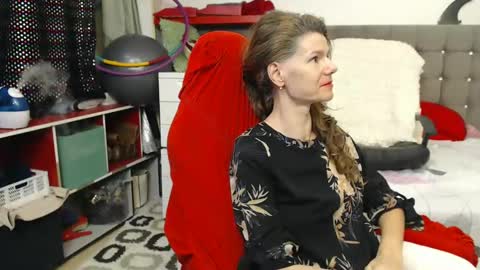 kelly online show from 02-22-25, 03:34