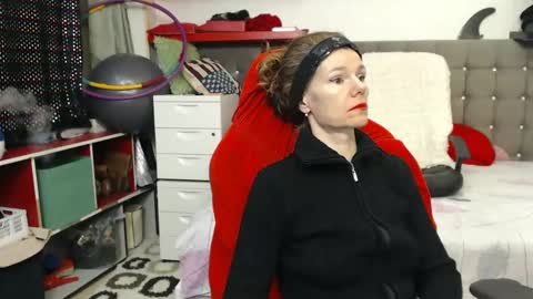 kelly online show from 02-23-25, 04:07