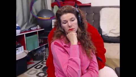 kelly online show from 03-11-25, 07:04