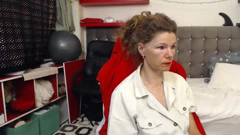 kelly online show from 09-15-25, 02:22