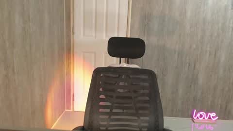 KELLY MCDOLEN online show from 01-29-25, 06:28