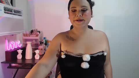 Snapshot of kellys_hot_assxx chatting on 06-04-26, 05:19 KELLY MCDOLEN online show from 06-04-26, 05:19
