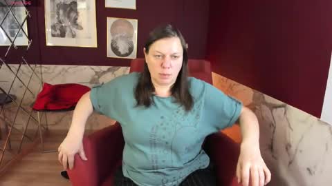 Kelly online show from 05-18-26, 06:19