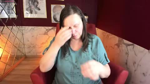 Kelly online show from 05-24-26, 05:23