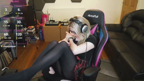 Snapshot of kelseycobalt chatting on 12-03-24, 09:01 kelseycobalt online show from 12-03-24, 09:01