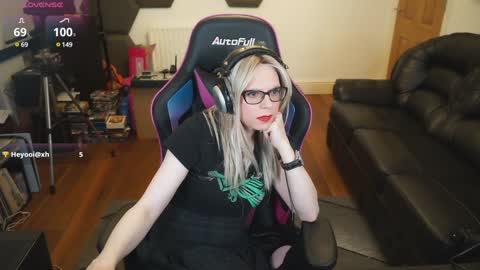 Snapshot of kelseycobalt chatting on 12-07-24, 11:23 kelseycobalt online show from 12-07-24, 11:23