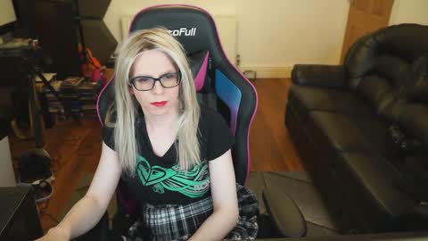 Snapshot of kelseycobalt chatting on 12-29-24, 01:34 kelseycobalt online show from 12-29-24, 01:34