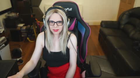 Snapshot of kelseycobalt chatting on 01-01-25, 02:30 kelseycobalt online show from 01-01-25, 02:30