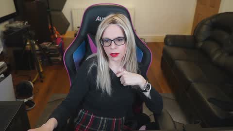 Snapshot of kelseycobalt chatting on 01-01-25, 11:07 kelseycobalt online show from 01-01-25, 11:07