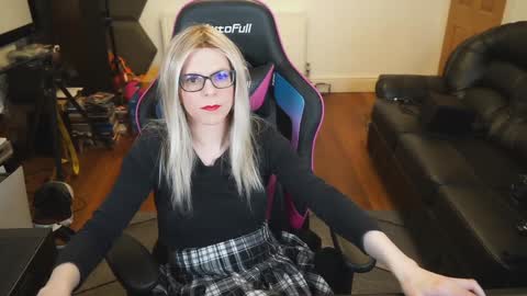 Snapshot of kelseycobalt chatting on 01-02-25, 10:55 kelseycobalt online show from 01-02-25, 10:55