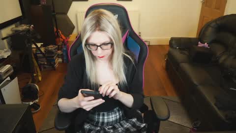 Snapshot of kelseycobalt chatting on 01-03-25, 01:59 kelseycobalt online show from 01-03-25, 01:59