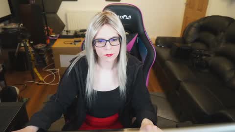 Snapshot of kelseycobalt chatting on 01-06-25, 10:26 kelseycobalt online show from 01-06-25, 10:26