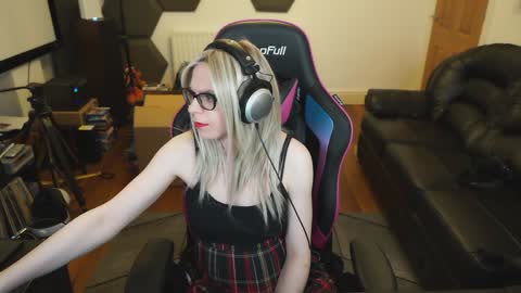 Snapshot of kelseycobalt chatting on 02-02-25, 01:12 kelseycobalt online show from 02-02-25, 01:12